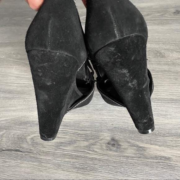 Enzo Angiolini Black Suede Fringe Wedges Shoes - Picture 9 of 16